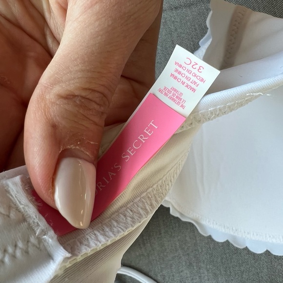 NWOT Victoria Secret White Bandeau Bikini Top, Small - Picture 3 of 3